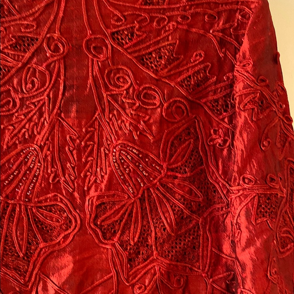 Vibrant Red Textured Suit Jacket with Tailored Fit - Picture 3 of 11